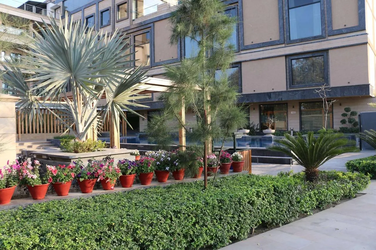 Ramada By Wyndham Varanasi Katesar Hotel Chandauli