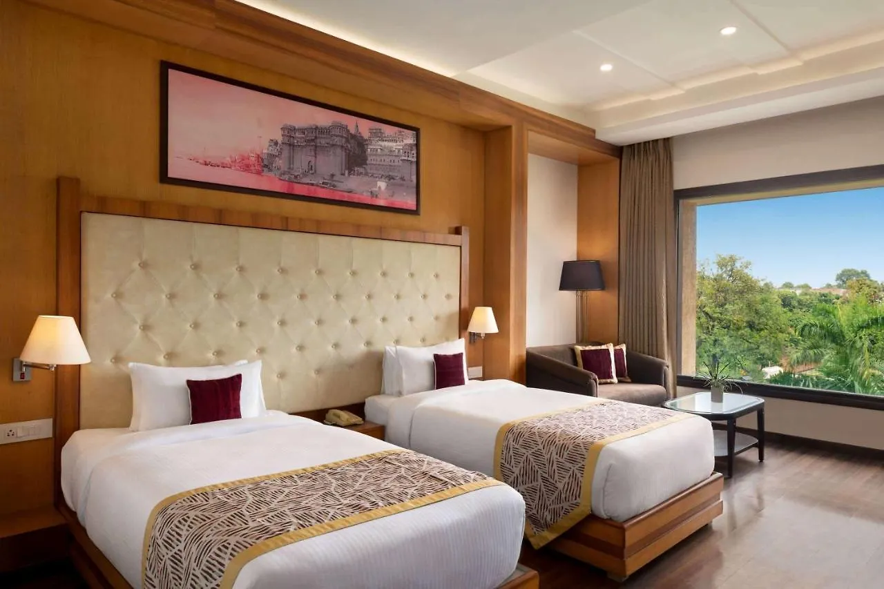 Hotel Ramada By Wyndham Varanasi Katesar