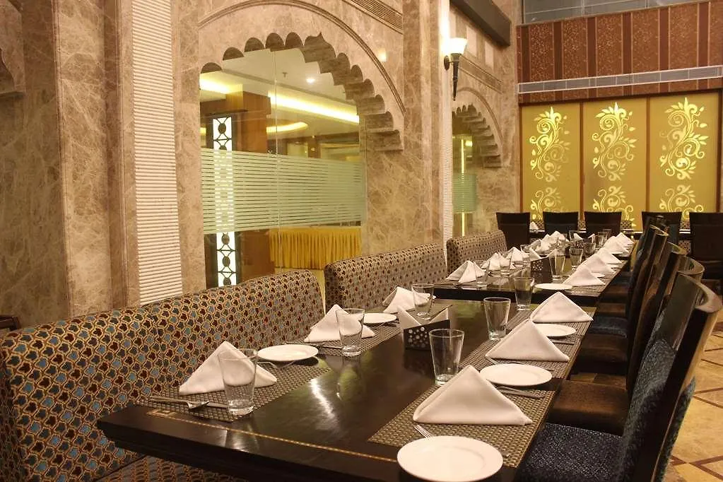 Ramada By Wyndham Varanasi Katesar 4*, Chandauli India