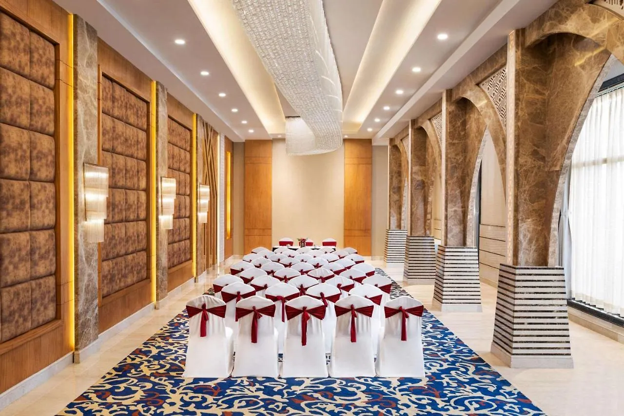 Hotel Ramada By Wyndham Varanasi Katesar
