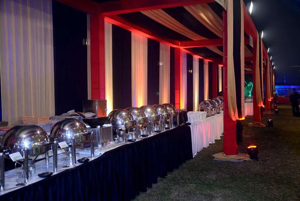Hotel Ramada By Wyndham Varanasi Katesar